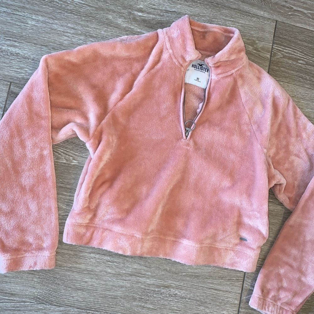 Hollister Pink Plush Half-Zip Top With Pockets